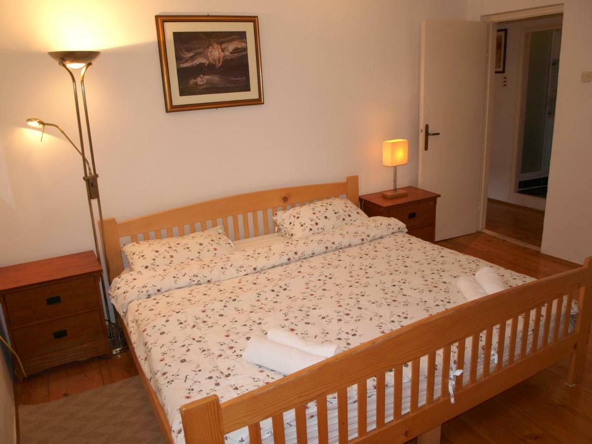 Apartment 11 โรวีน ภายนอก รูปภาพ